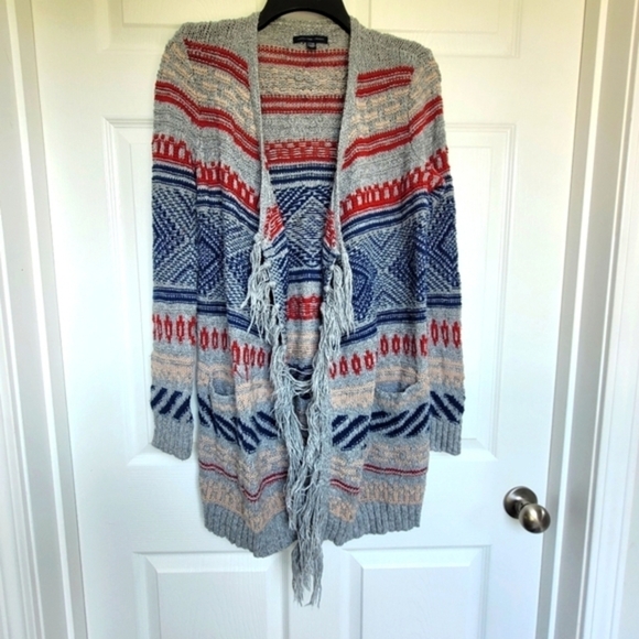 American Eagle Outfitters Aztec Fringed Women's Cardigan Sweater Small - Picture 1 of 15